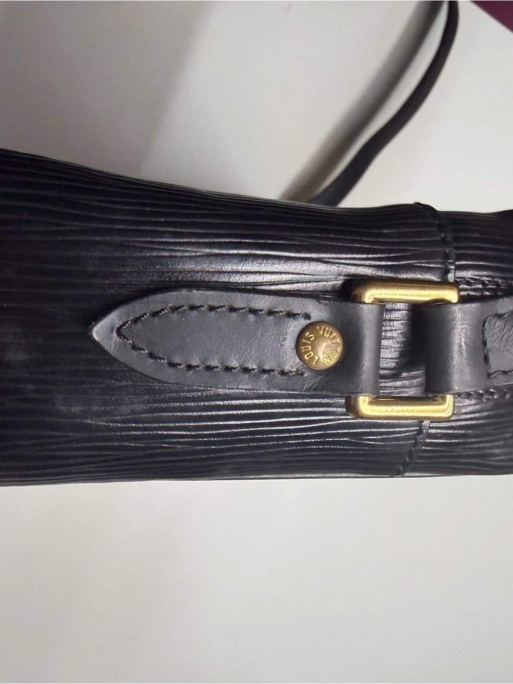 Louis Vuitton Trocadero Black Epi Leather Shoulder Bag with Gold Hardware - Picture 5 of 10